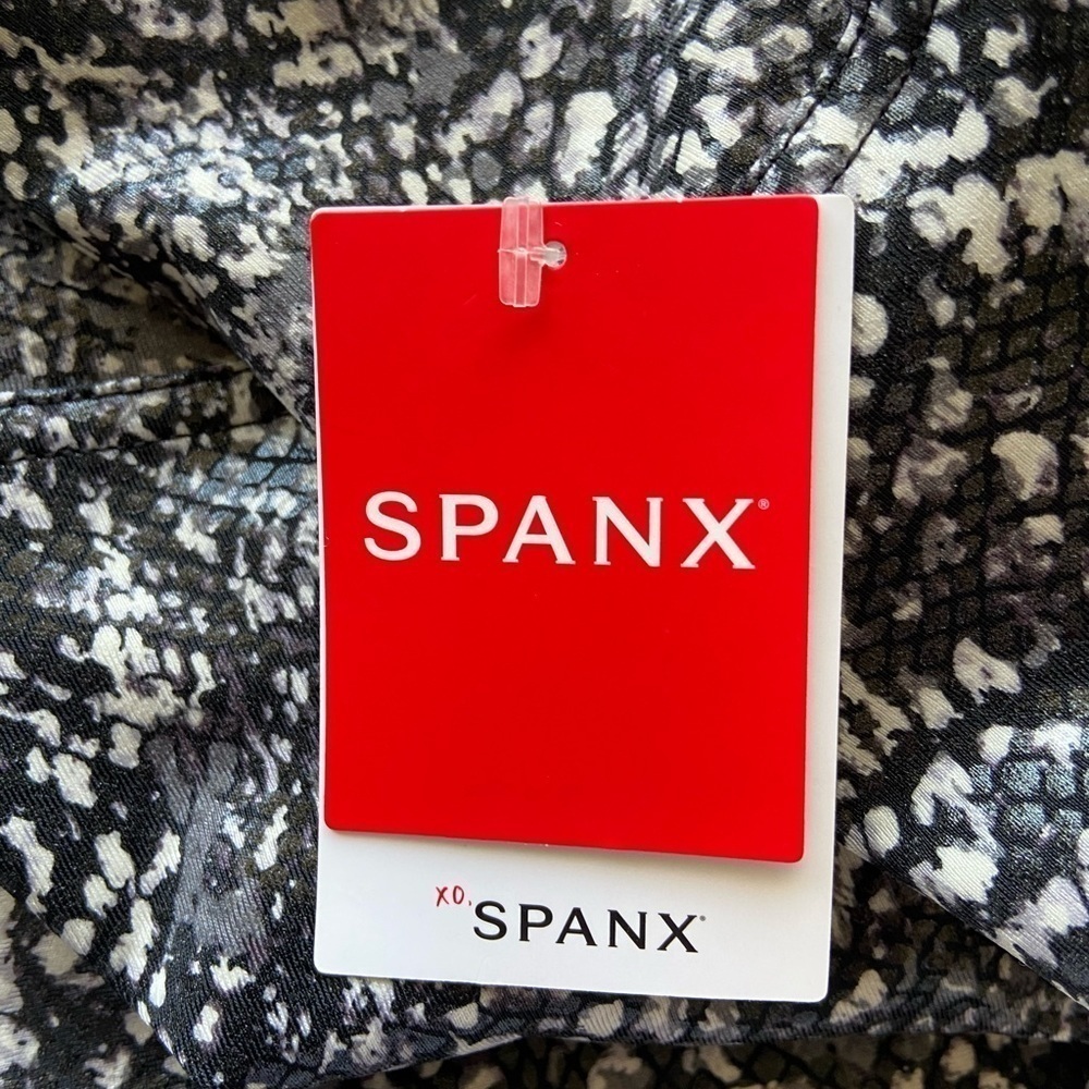 Spanx Faux Leather Snake Shine Leggings Women's Size XS New with Tags Athletic - Picture 2 of 10